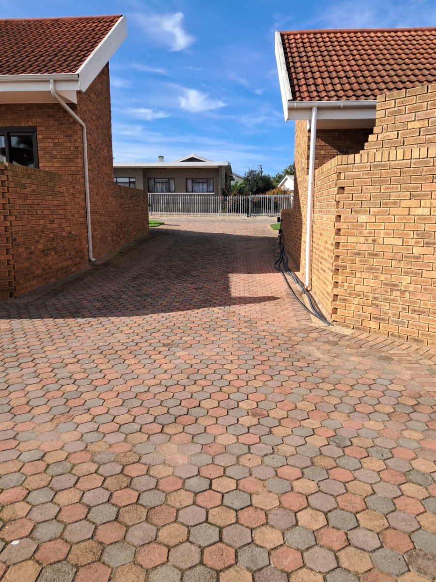 2 Bedroom Property for Sale in Bayview Western Cape